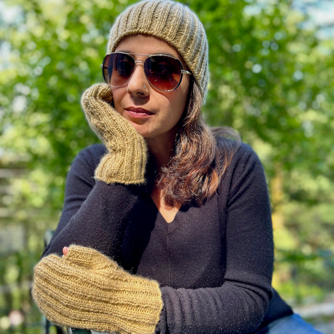 Winter Cap & Gloves (Beige) Winter Cap & Gloves (Beige)