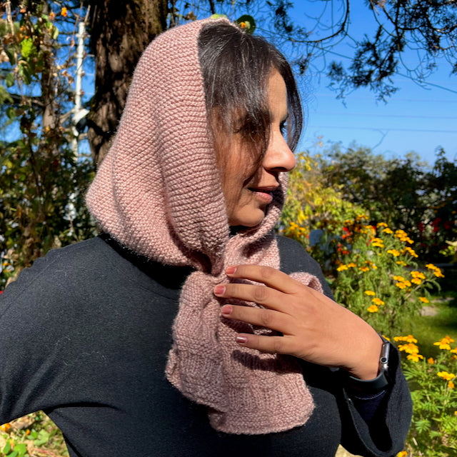 Hand-knitted Muffler (Peach) Hand-knitted Muffler (Peach)