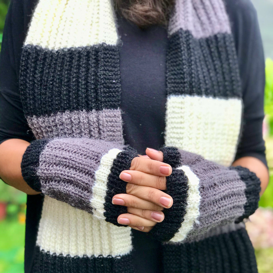 Hand-knitted B/W Woollen (Set-of-3) Hand-knitted B/W Woollen (Set-of-3)