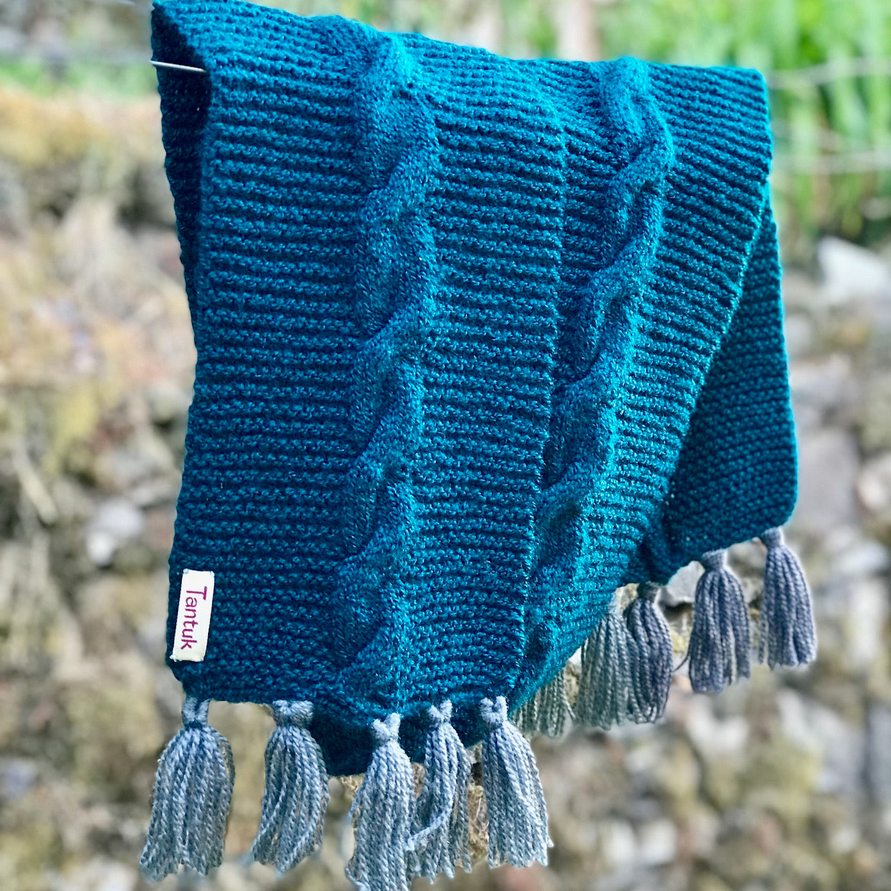 Hand Knitted Muffler (BxK) Hand Knitted Muffler (BxK)