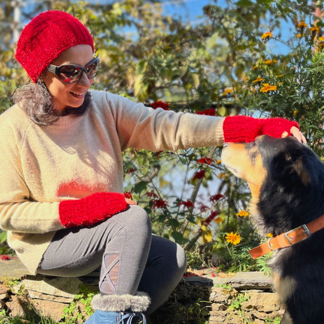 Winter Cap &; Gloves (Red) Winter Cap &; Gloves (Red)